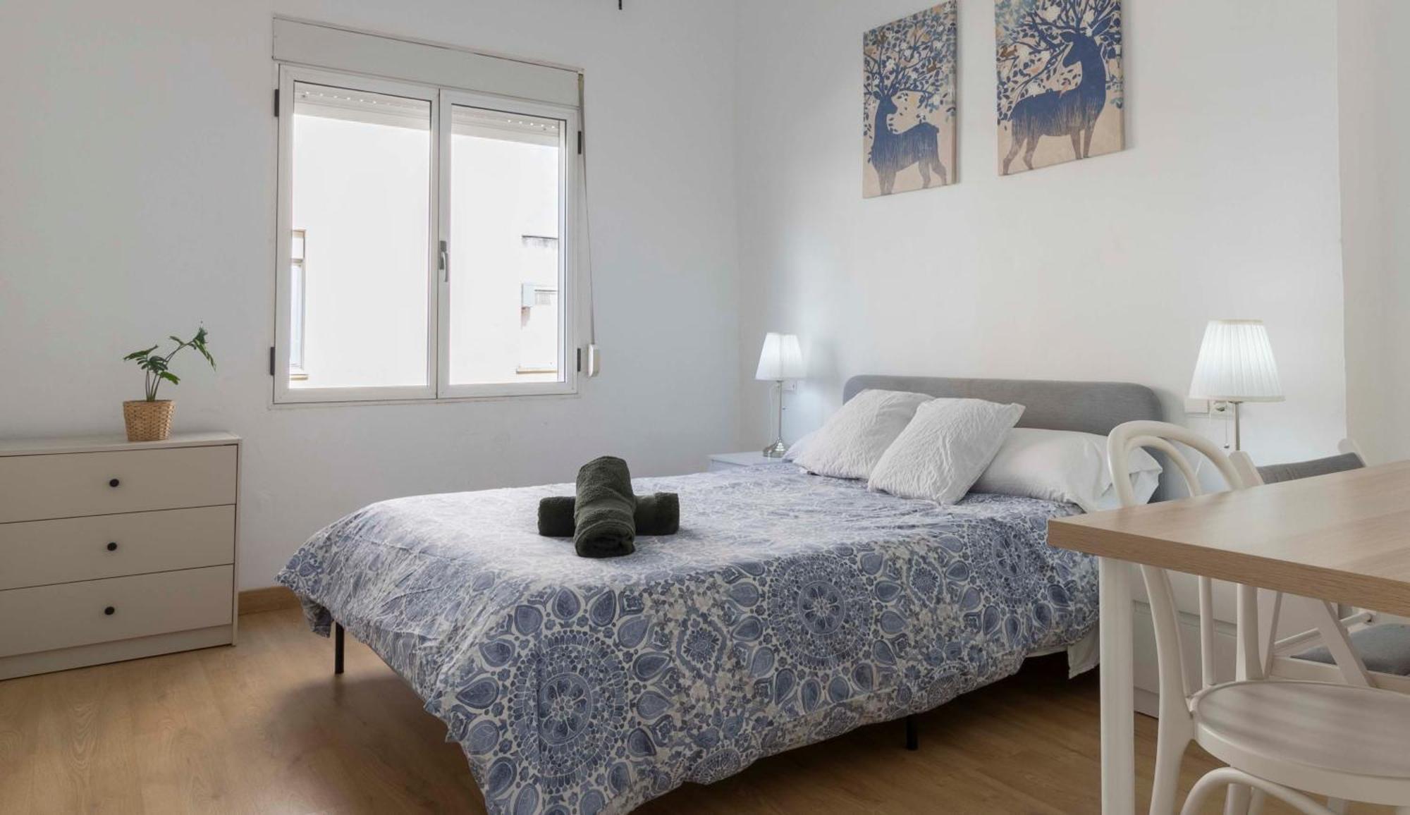 Apartamentos Los Remedios Севилья Экстерьер фото