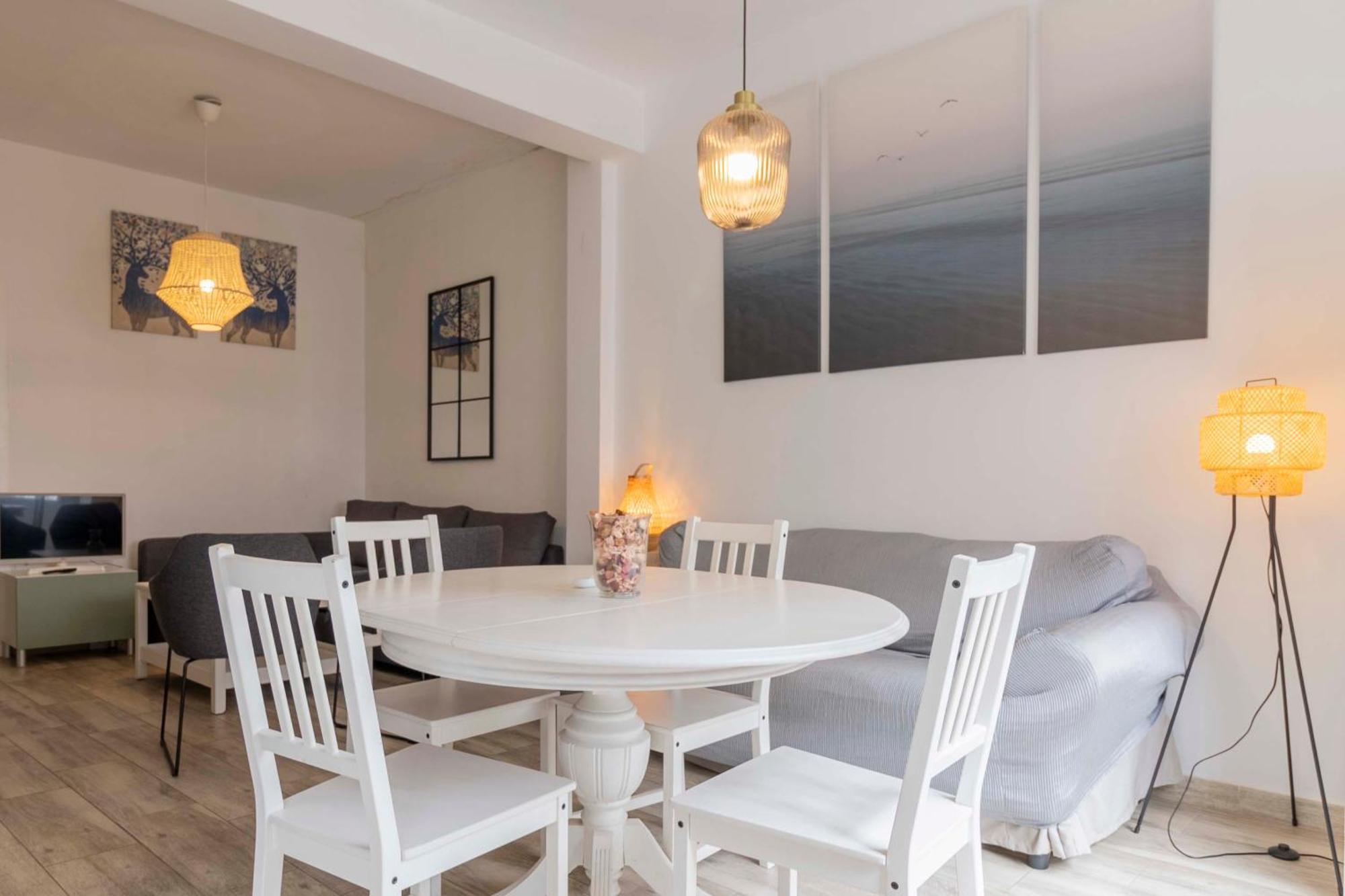 Apartamentos Los Remedios Севилья Экстерьер фото