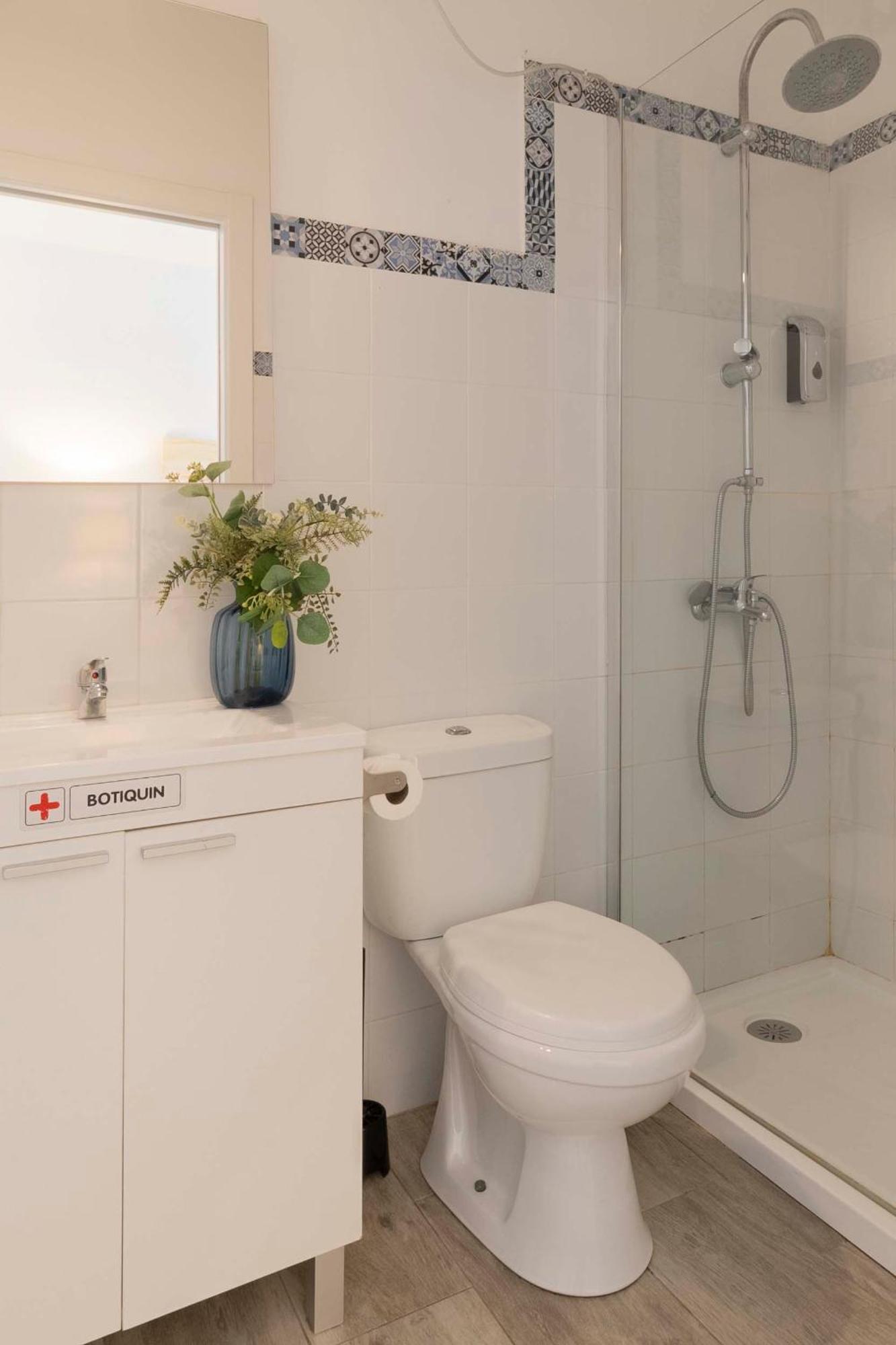 Apartamentos Los Remedios Севилья Экстерьер фото